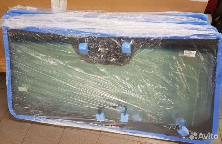 Лобовое стекло Toyota Land Cruiser 300