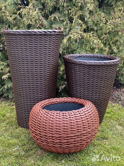 Кашпо, вазон плетеные из ротанга