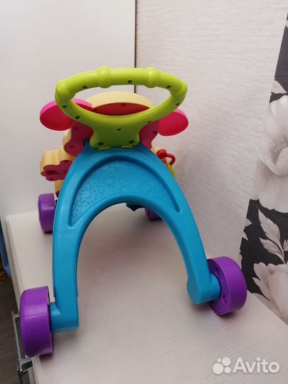 Каталка-ходунки от фирмы Fisher-Price и Chicco