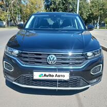 Volkswagen T-Roc 1.5 AMT, 2018, 180 000 км, с пробегом, цена 2 400 000 руб.