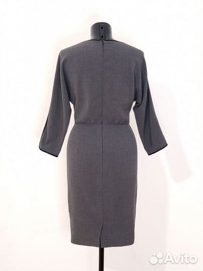 Новое серое платье футляр Armani