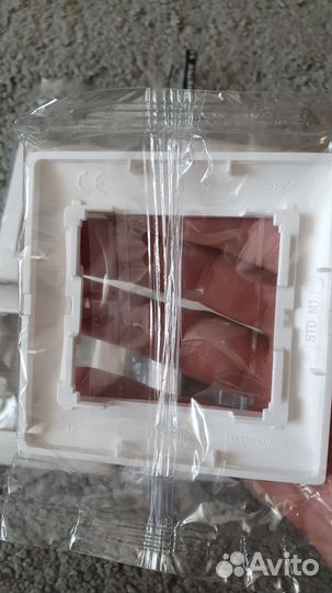 Декоративная накладка на розетку и выключатель