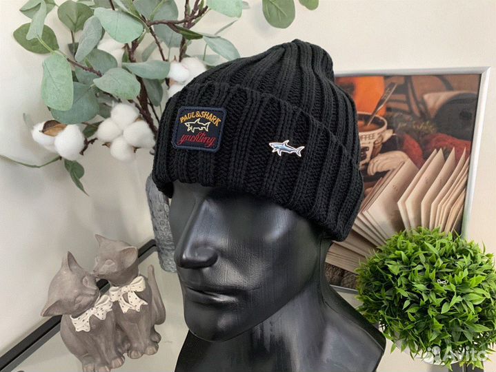 Шапка Paul & Shark со значком