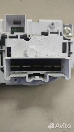 Блок управления отопителем Ford Focus
