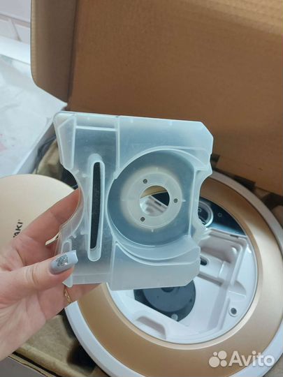 Робот-пылесос Shivaki SVC-2255B