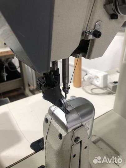 Колонковая швейная машина для кожи