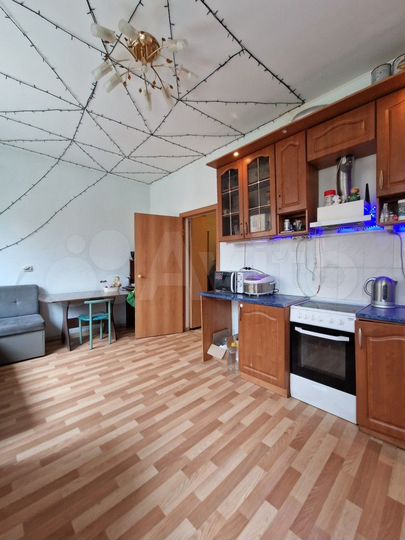 2-к. квартира, 70,3 м², 2/3 эт.