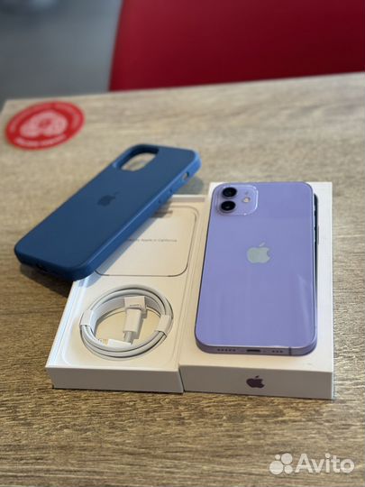 iPhone 12, 64 ГБ