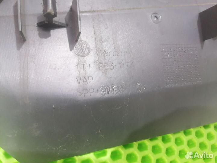 Обшивка консоли Фольксваген Кадди 3