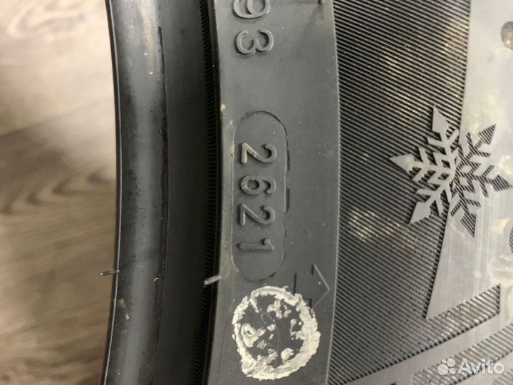 R21 Tourador Winter Pro TSU1 275/45, PCD 5x112 DIA 66.6