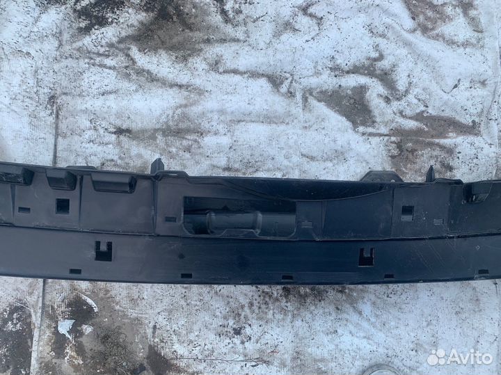 Задний бампер Toyota Land Cruiser 200