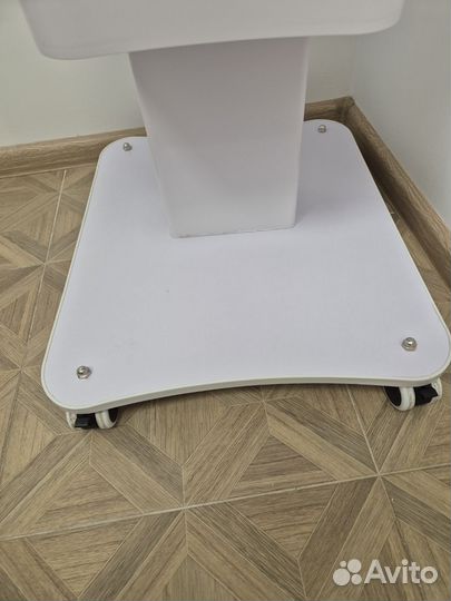 Столик для аппаратов