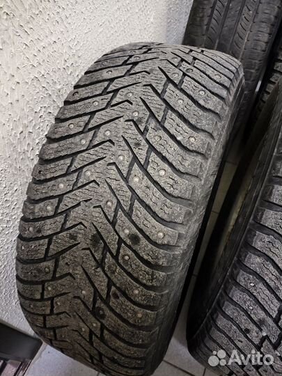 Nokian Tyres Hakkapeliitta 8 SUV 285/65 R17 116T