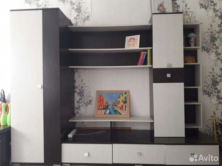 Стенка в гостиную бу