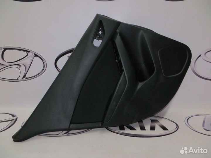 Обшивка двери задняя левая Mazda 3 BM