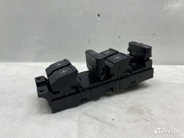 Блок управления стеклоподъемниками VW Passat B5+