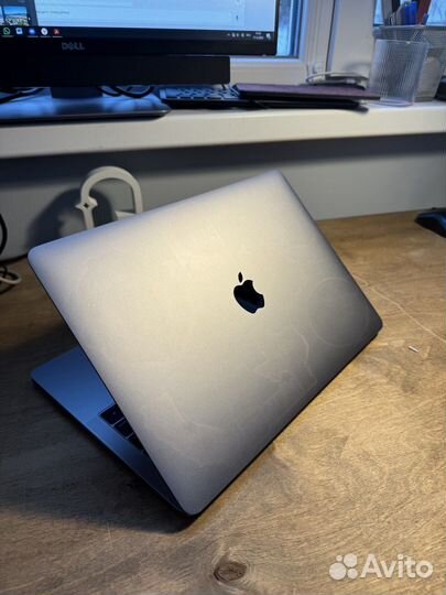 Macbook pro 2018 i7 1tb