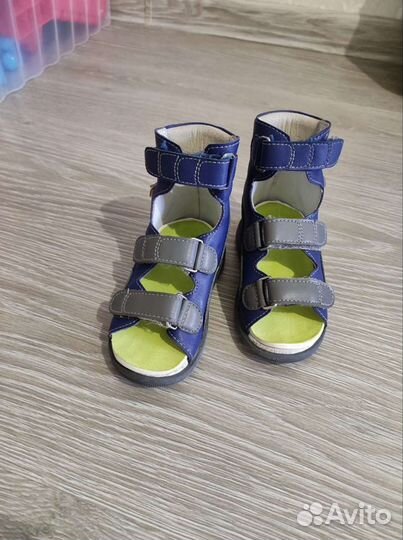 Ортопедические сандали