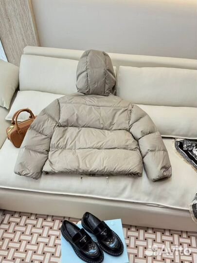 Пуховик женский Miu Miu