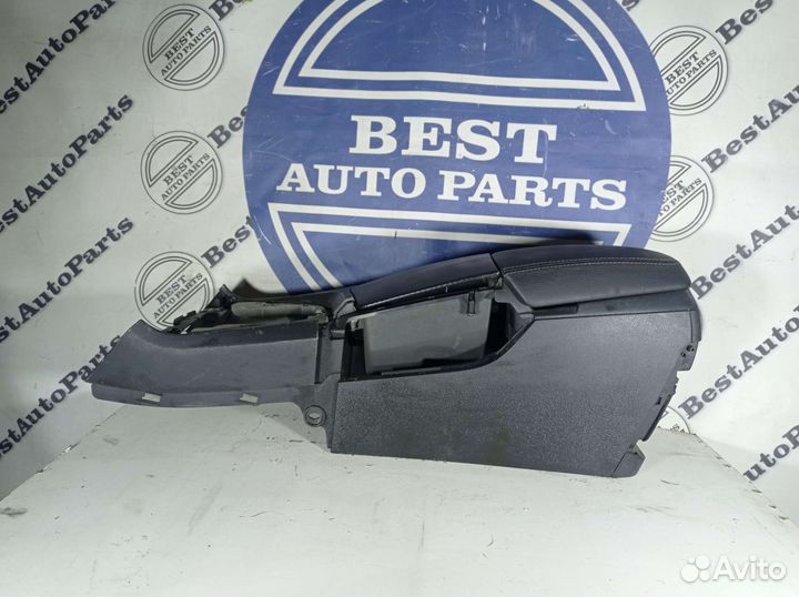 Подлокотник Volvo S60 V70 Xc70