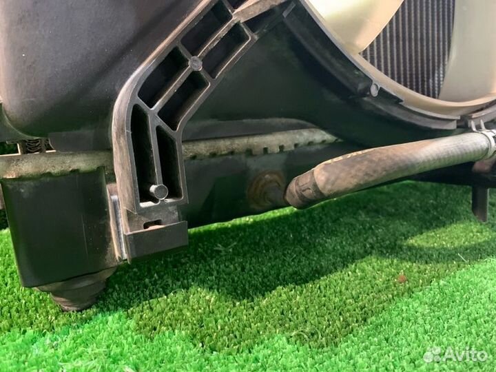 Радиатор охлаждения двигателя Toyota Belta NCP96