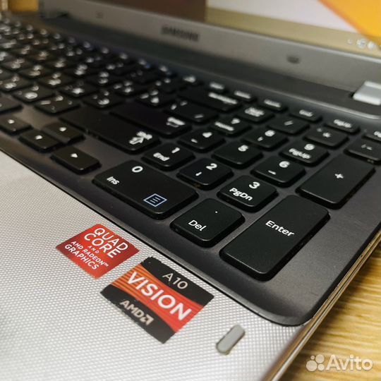 Ноутбук Samsung