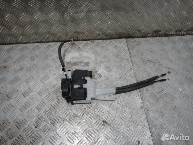 Замок двери IX35 (10-15) 6 контактов пер R б\у (арт. 813202Y000)