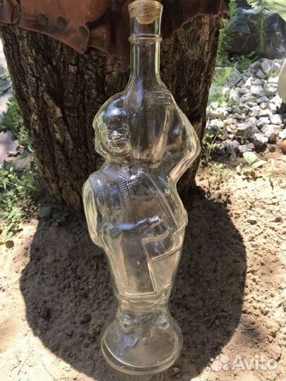 Бутылка фигурная Гуцул с кувшином