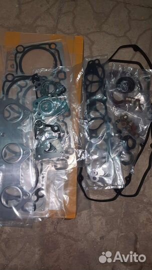 Комплект прокладок двигателя 6G72