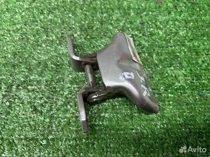 Петля двери задняя правая Kia Ceed ED