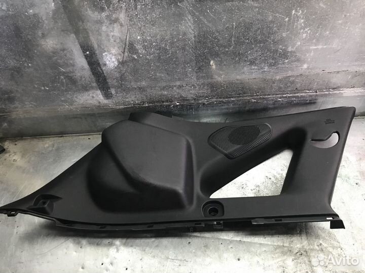 Обшивка багажника верх Toyota Venza