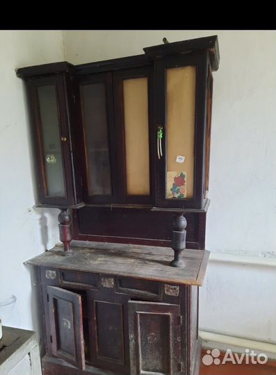 Старинный буфет