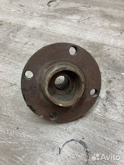 Ступица передняя Audi 80