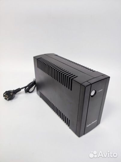 Источник бесперебойного питания CyberPower UT650E