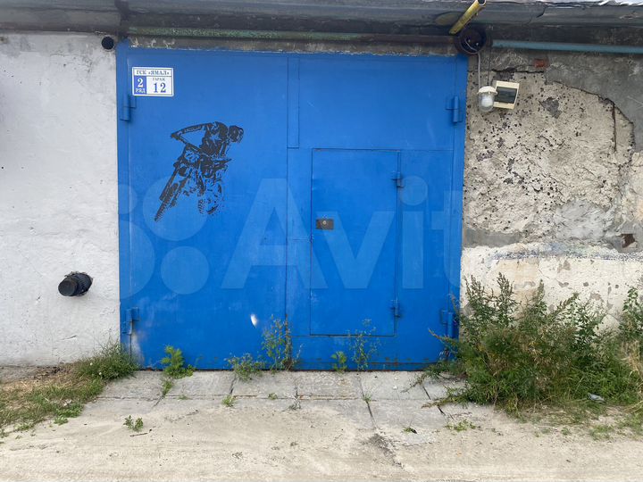 Гараж, > 30 м²