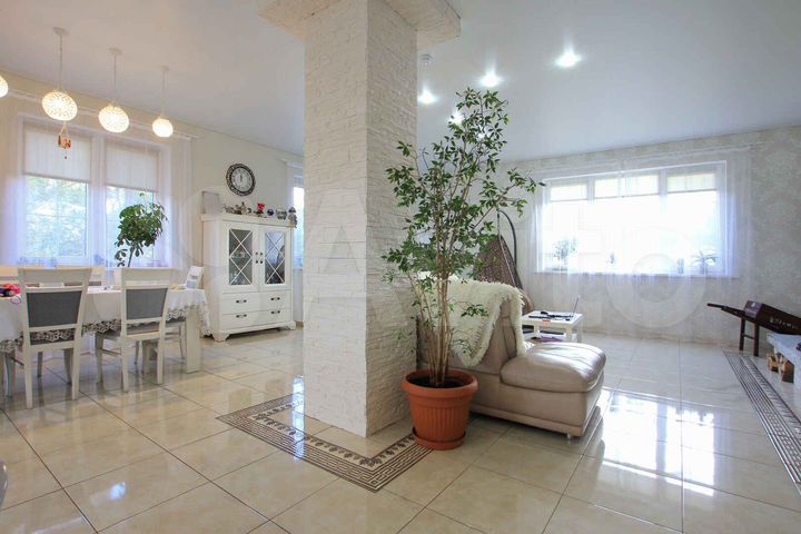 Дом 257 м² на участке 24 сот.