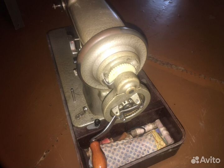 Старая швейная машинка Подольск