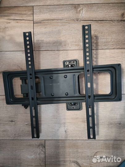 Кронштейн наклонно-поворотный