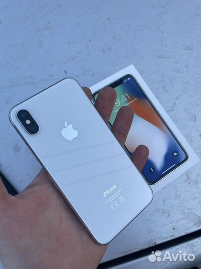 iPhone X, 64 ГБ
