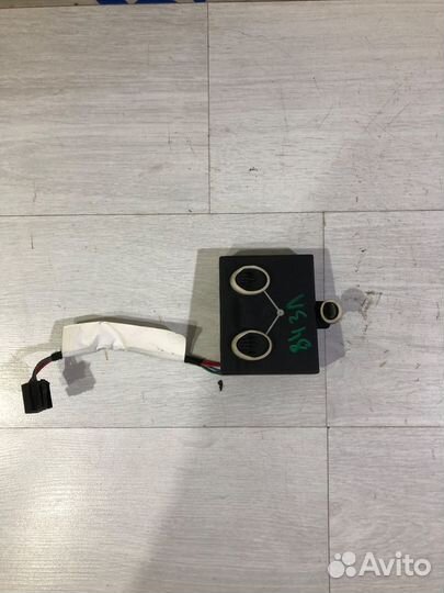 Блок управления двери задн. лев. skoda yeti 1.2 DS