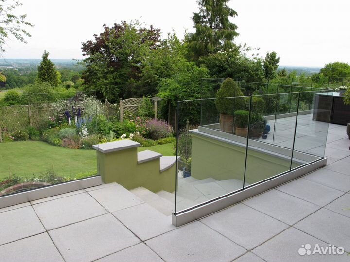 Остекление террас под ключ