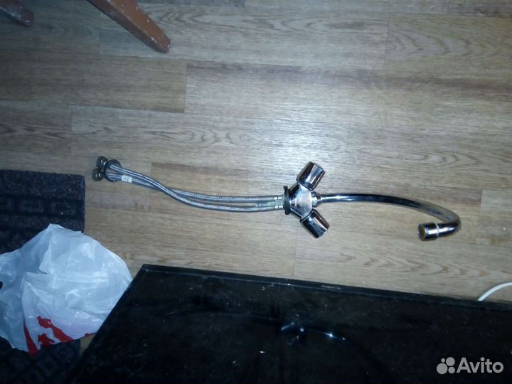 Смеситель бронза