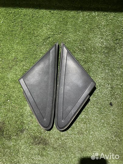 Уголок зеркала Ford Focus 2