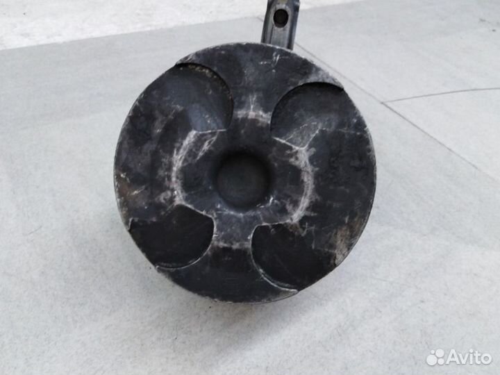 Поршень с шатуном Мерседес