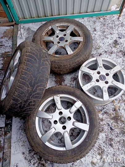 Колеса Nokian 195/60 R15 с дисками