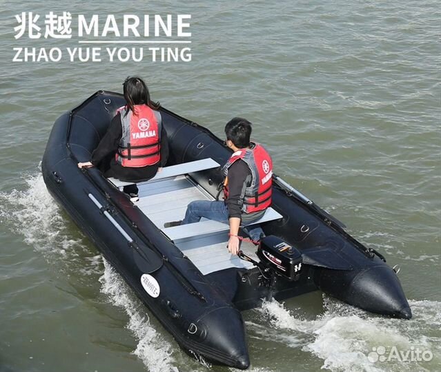 Надувная лодка с мотором