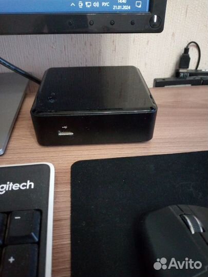 Неттоп мини пк Intel NUC i3