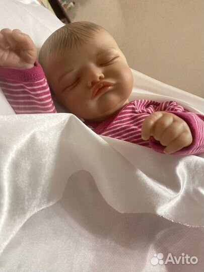 Кукла реборн спящий