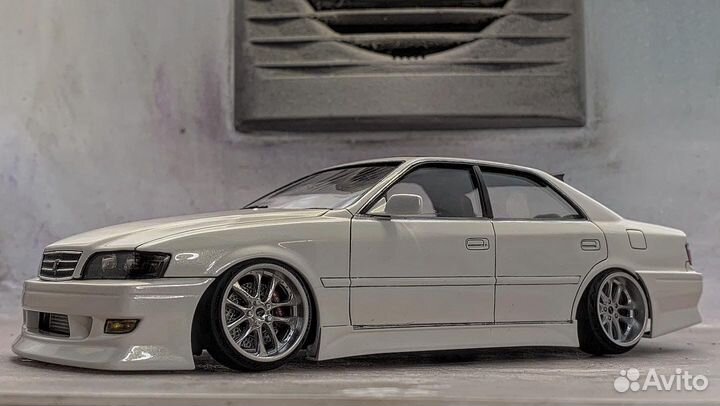 Масштабная модель Toyota Chaser 100 1:24