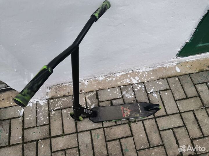 Трюковой самокат